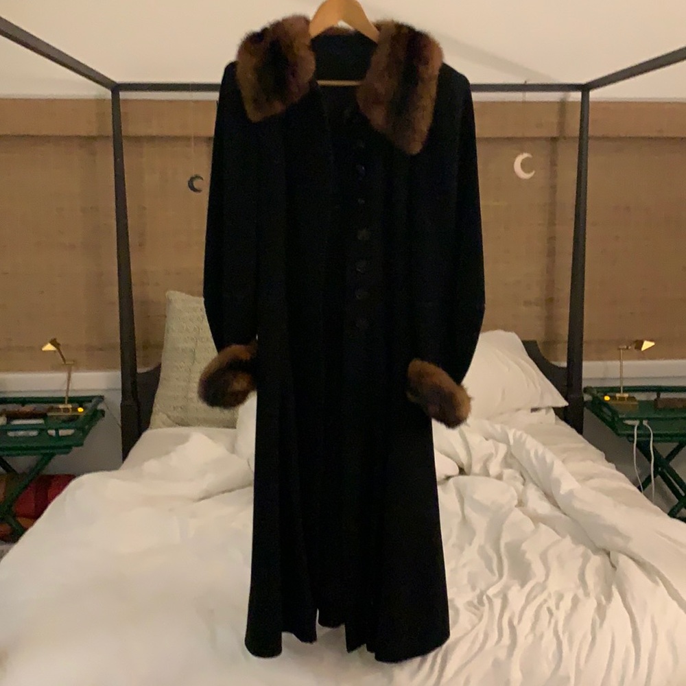 Vintage wool coat with mink trim